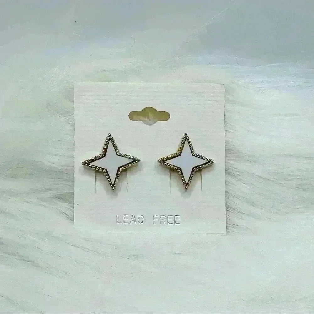 White Star Stud Earrings - Picture 3 of 3